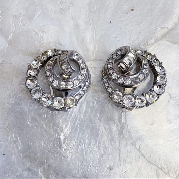 Boucher Estate Rhinestone Statement Clip Earrings - Picture 4 of 11